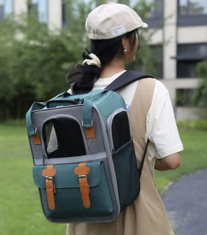 Cat-carrying backpack 2 - MyPetLocation 